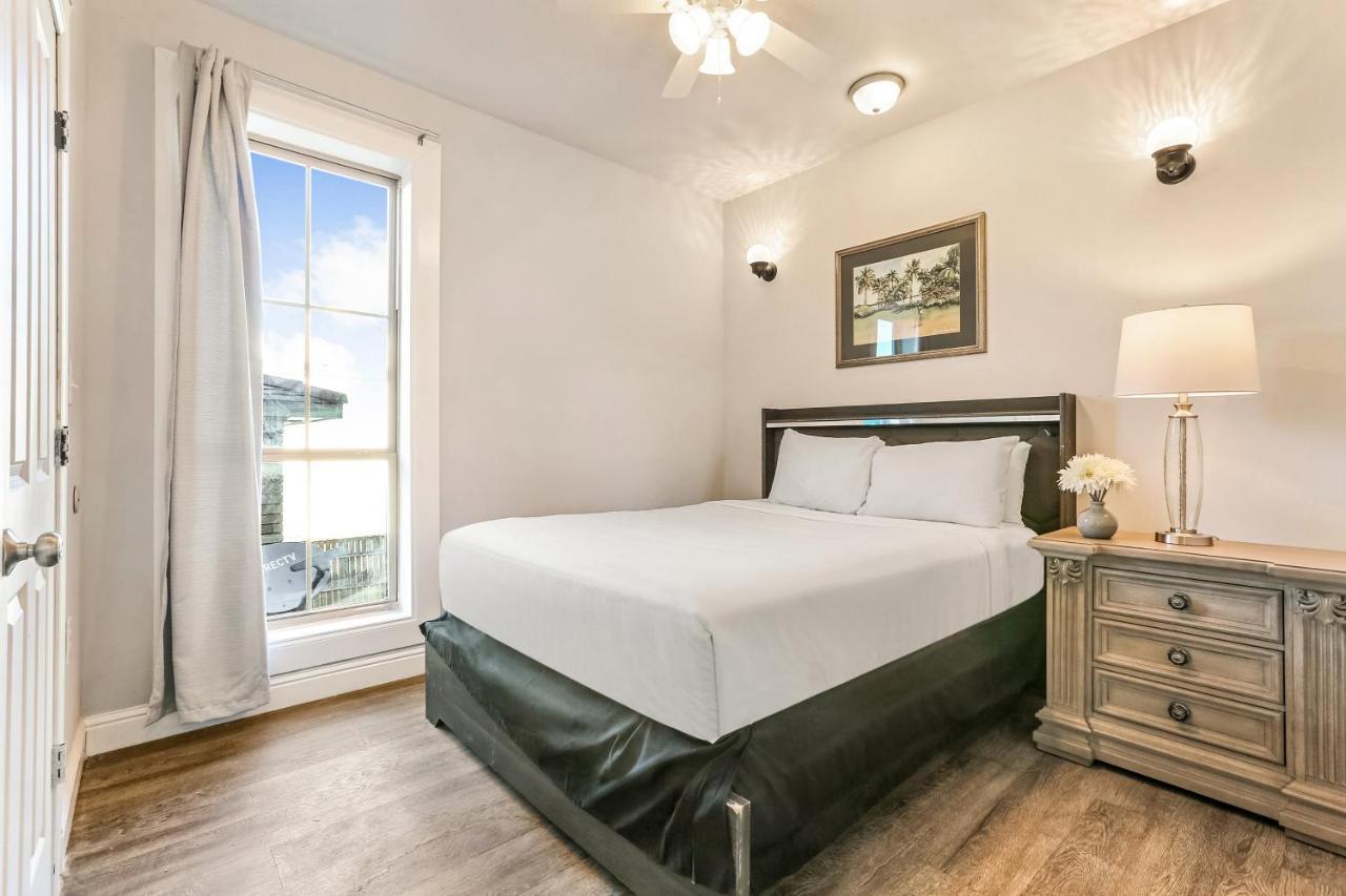 Stunning 4br Near French Quarter New Orleans