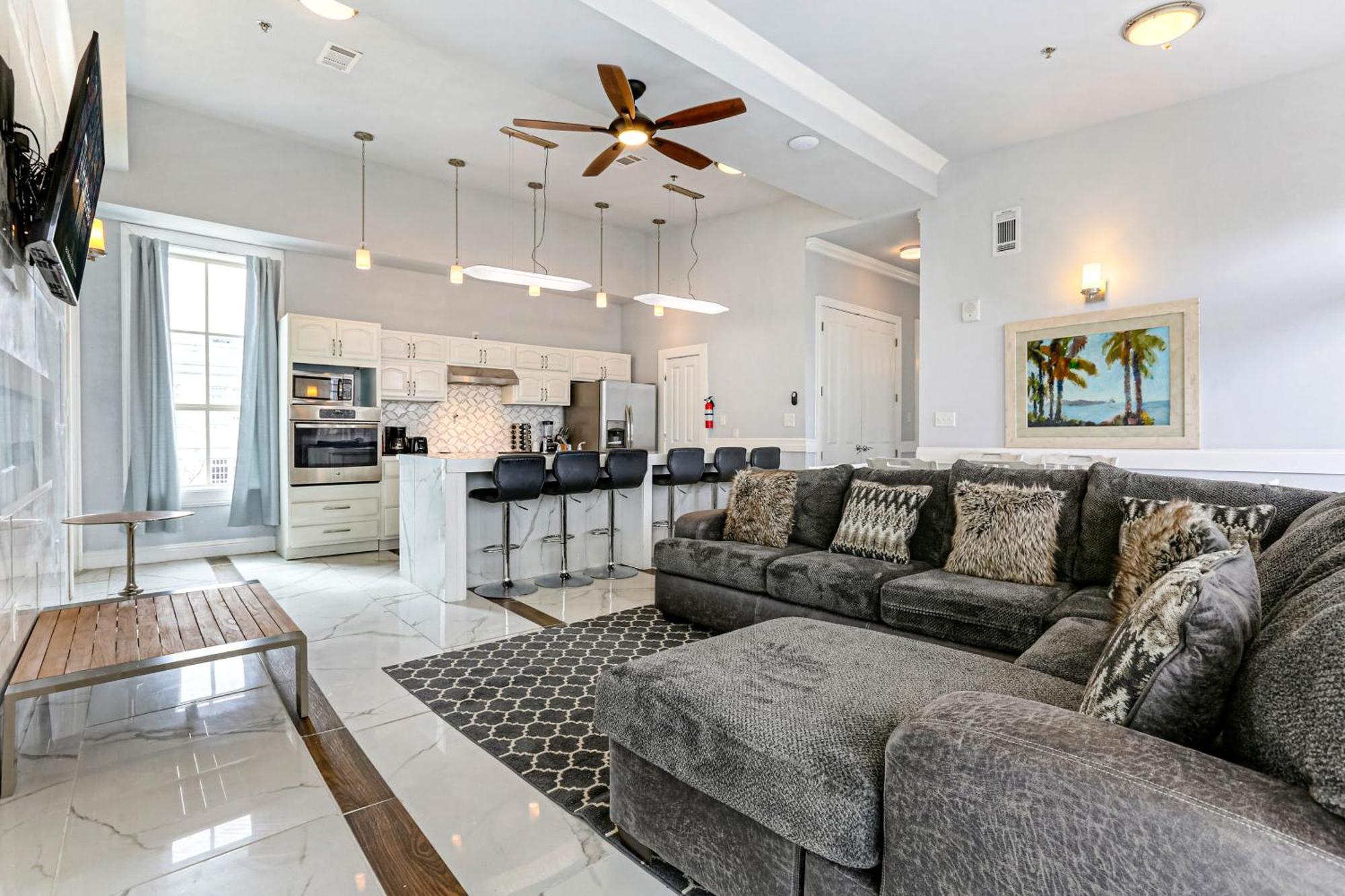 Stunning 4br Near French Quarter