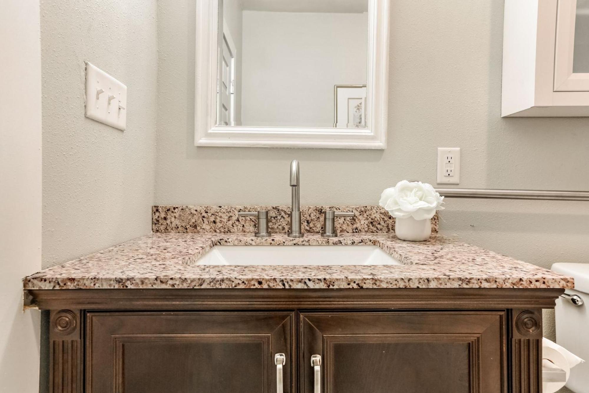 Stunning 4br Near French Quarter *