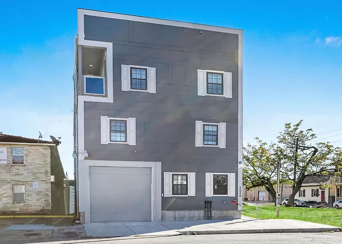 Stunning Condos Near French Quarter