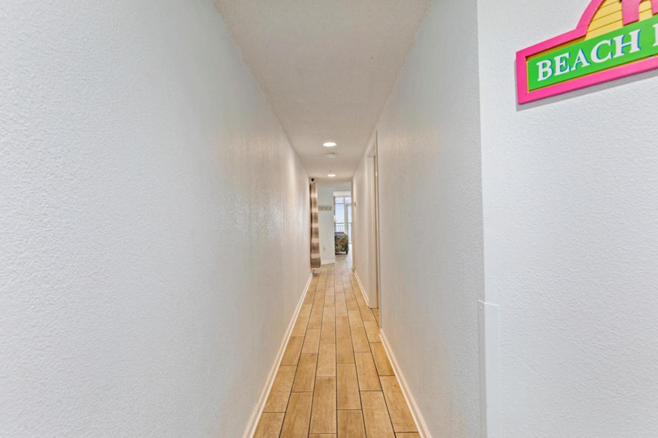 Stunning Near French Quarter Apartment *