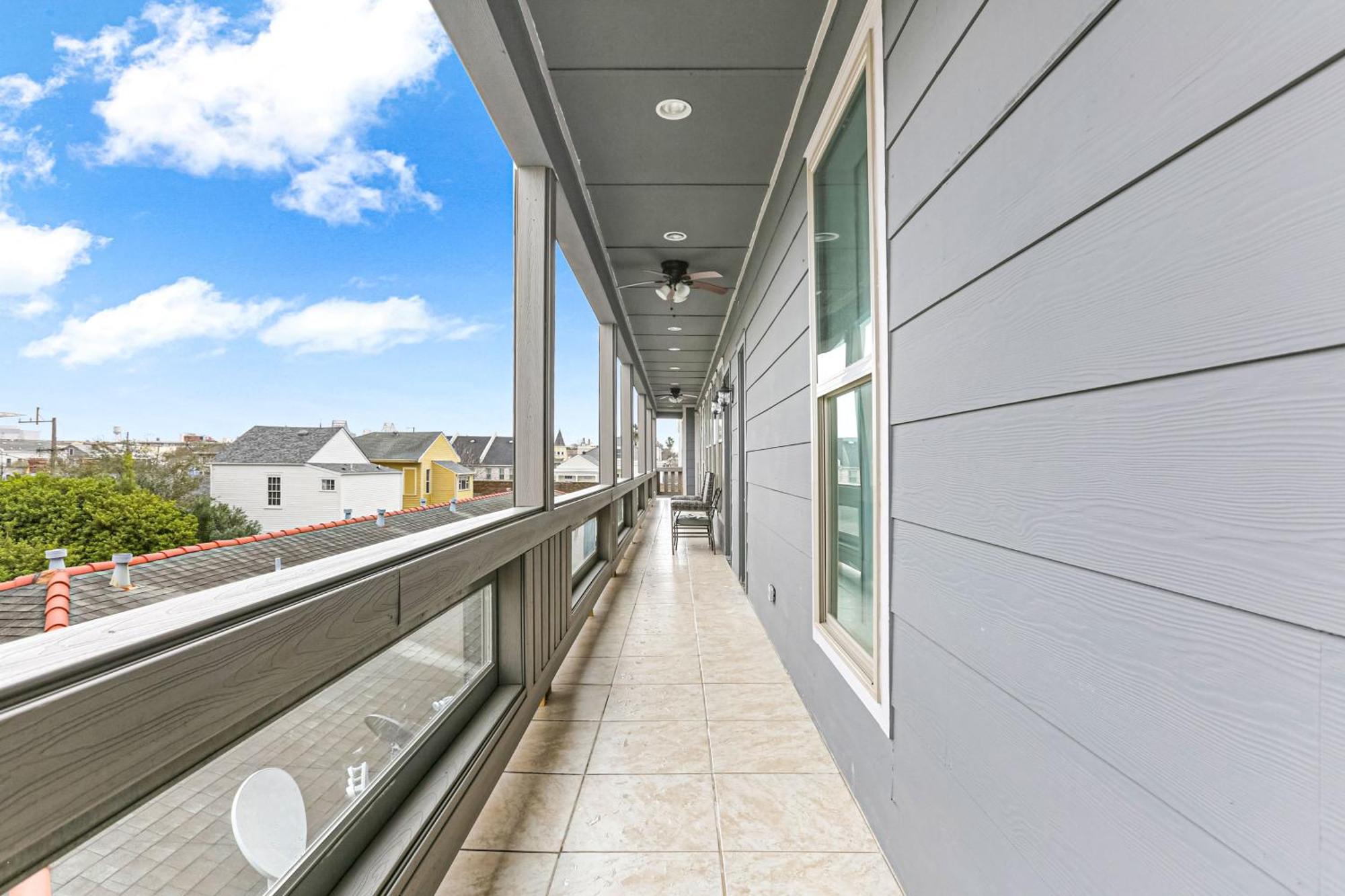 Apartment Stunning Near French Quarter *