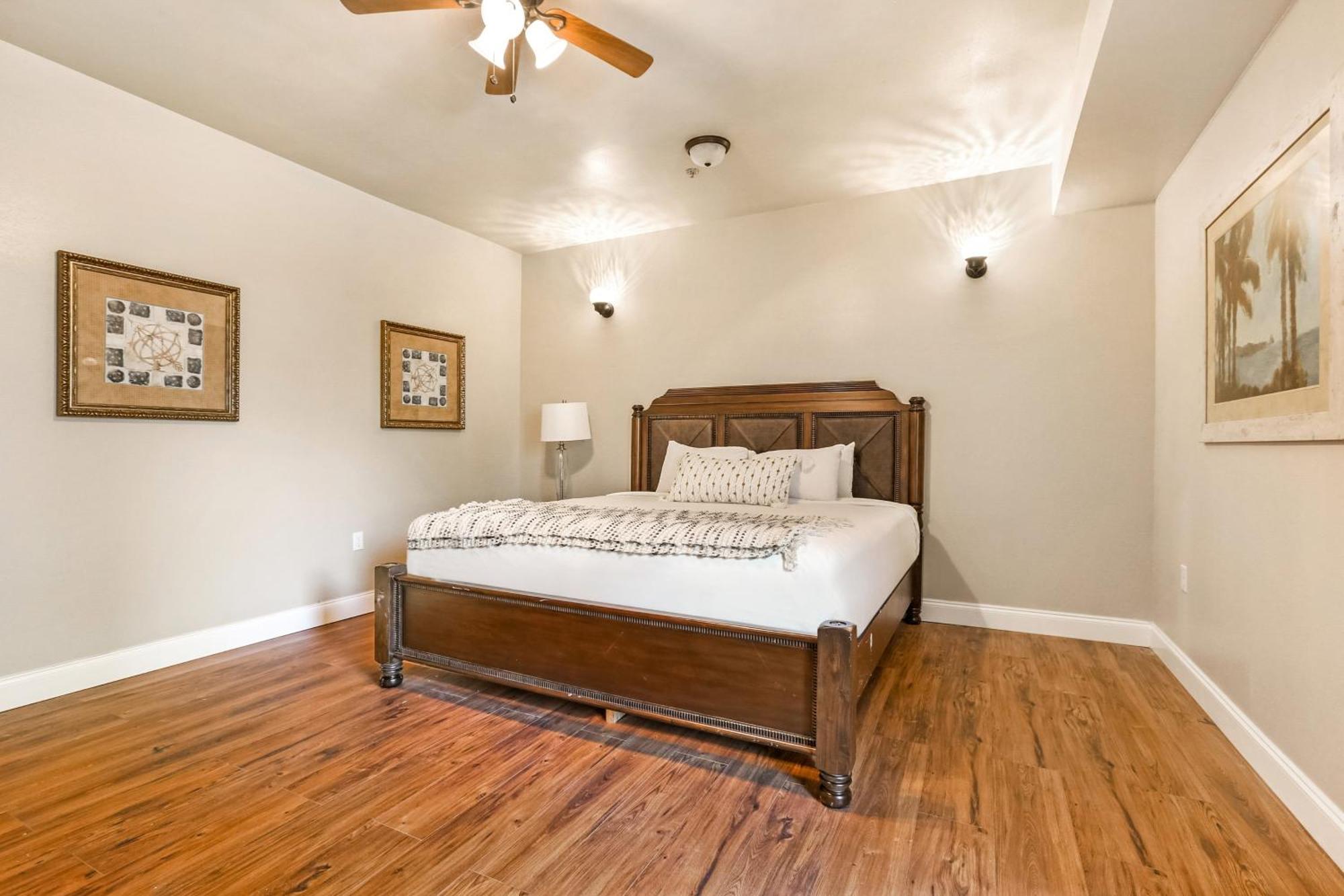 Stunning Near French Quarter Apartment